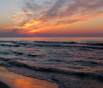 Zachód słońca na plaży w Karwieńskich Błotach